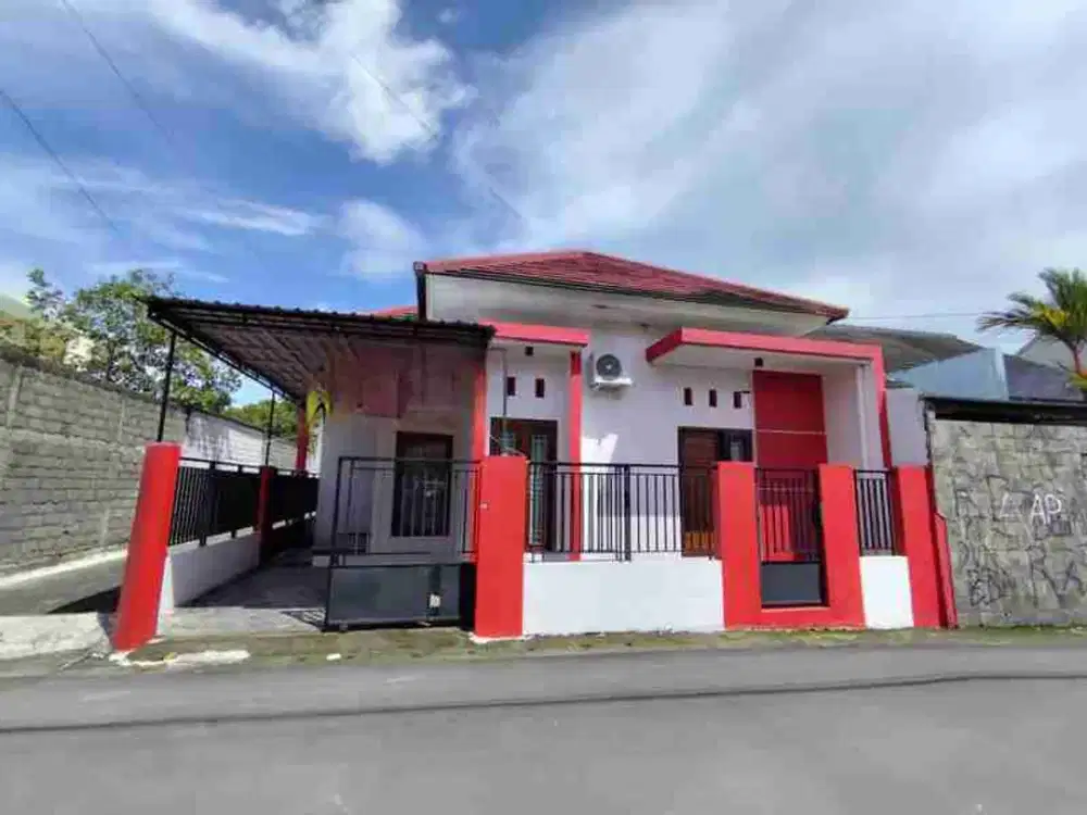 Disewakan Rumah Hook Strategis di Karangsari,Wedomartani, Ngemplak, Sleman Dekat Stadion Maguwoharjo