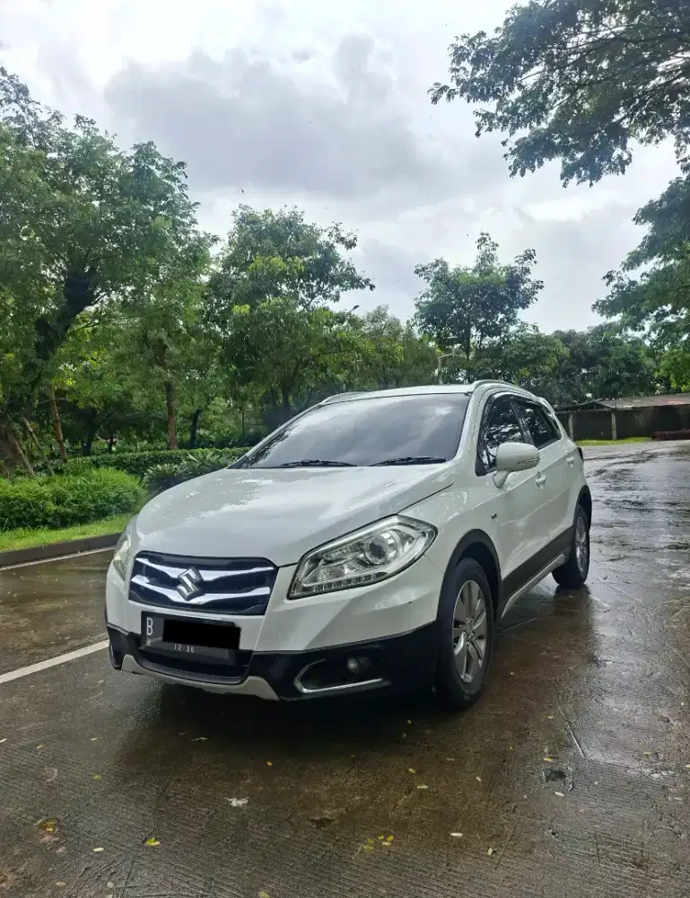 (Harga Cash) Suzuki SX4 S Cross AT NIK 2016 Putih