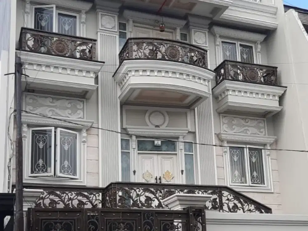 Dijual Rumah Mewah Taman Palem Lestari Di Cengkareng Jakarta Barat