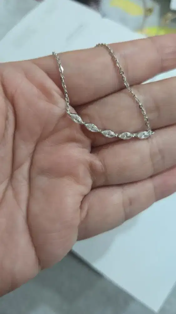 Emas putih UBS 17K 3.03gram beli 2025 ada surat