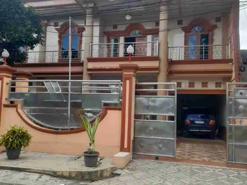 RUMAH MEWAH DI UJUNGBERUNG DENGAN LOKASI STRATEGIS TENGAH KOTA