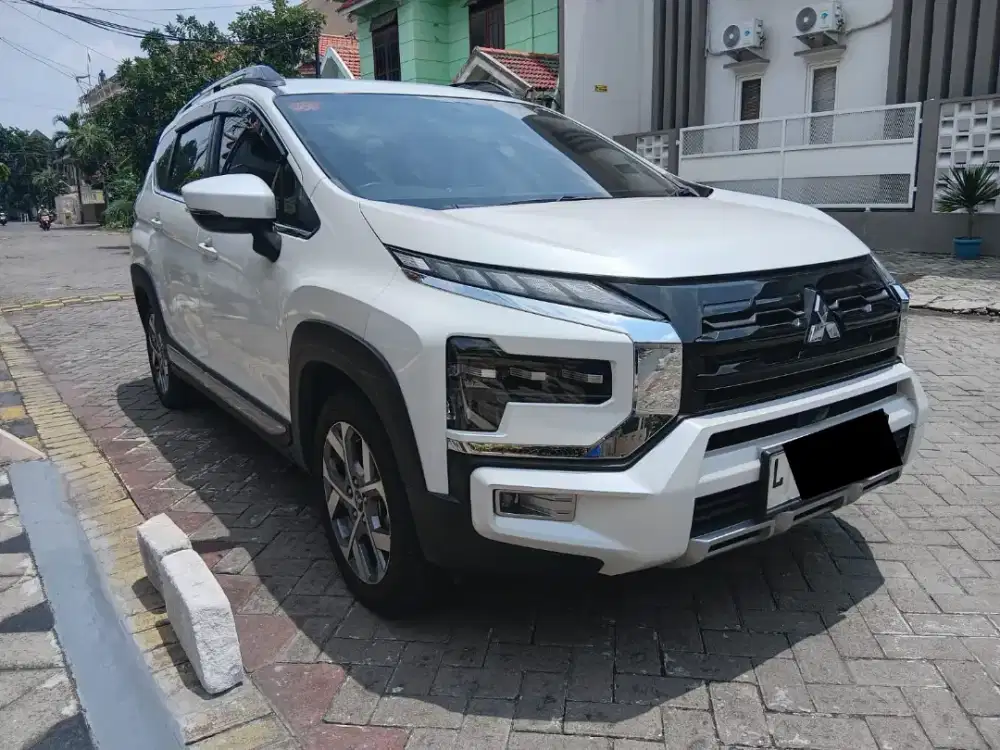 Mitsubishi xpander cross 2023 matic km 19ribu
