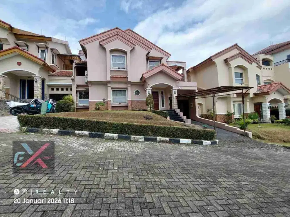 rumah 2lantai sangat terawat di cluster alamanda dago permai tubagusismail bamdung