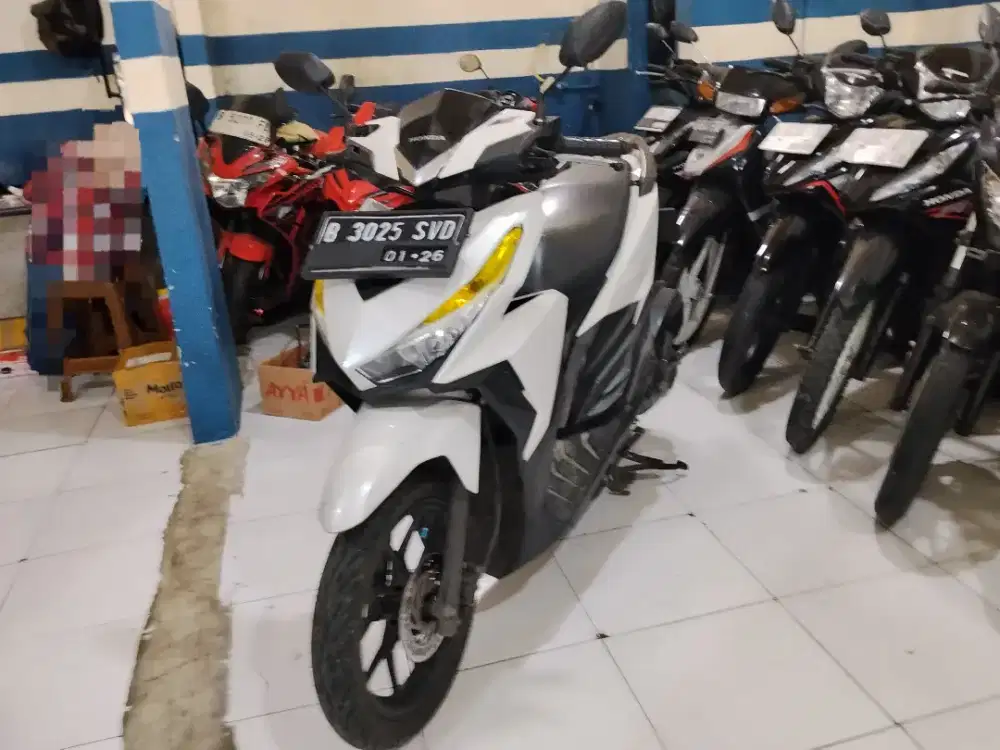 Di jual vario 150 cc 2015 surat lengkap