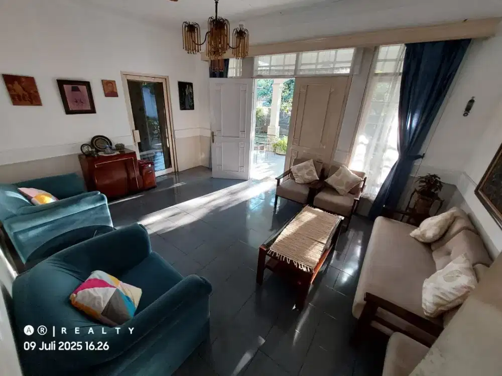 Rumah Strategis Area Komersil di Jalan Utama Arcamanik Endah Dkt Antapani