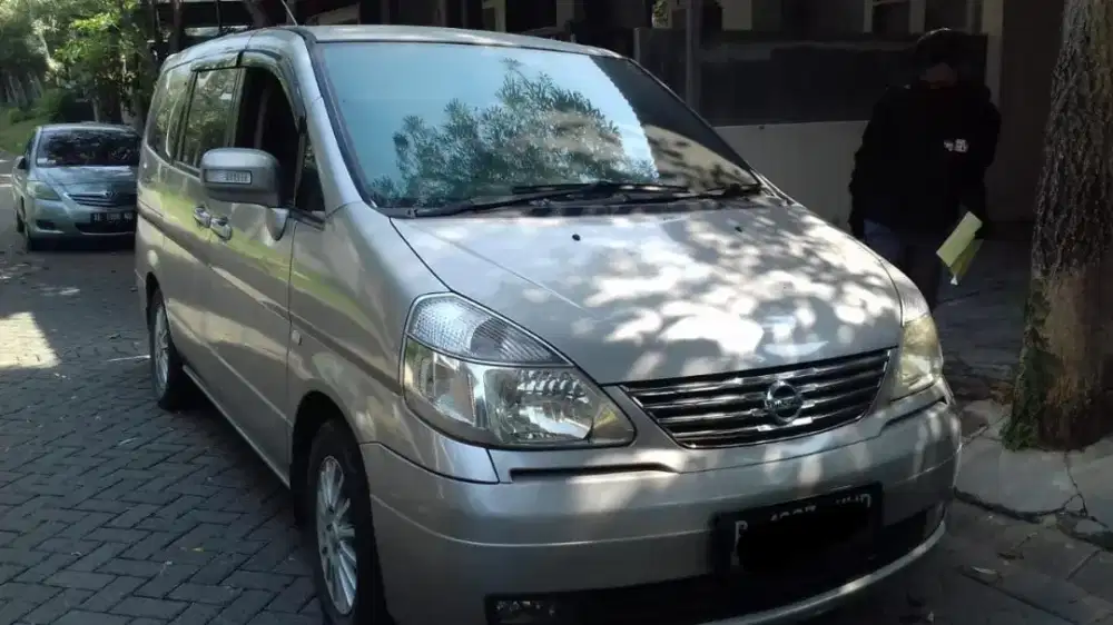Nissan Serena HWS 2.0 AT 2010