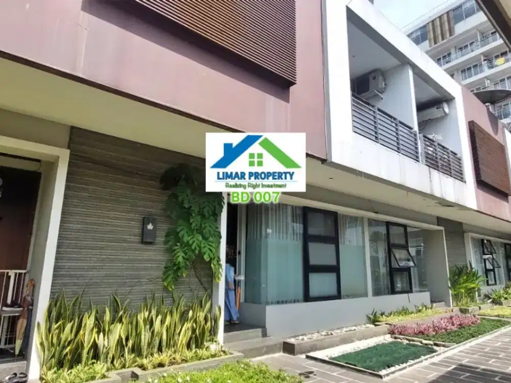 Rumah 3 Lantai Siap Huni Nyaman Terawat di Maple TownHouse