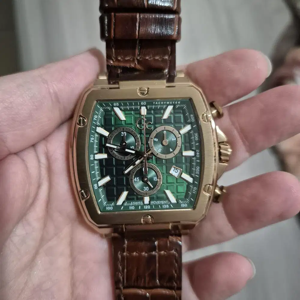 Jam tangan GC hijau