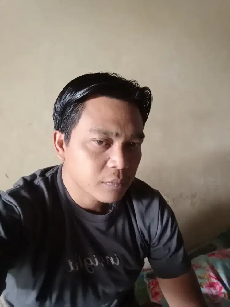 Saya lagi mencari pekerjaan supir pribadi