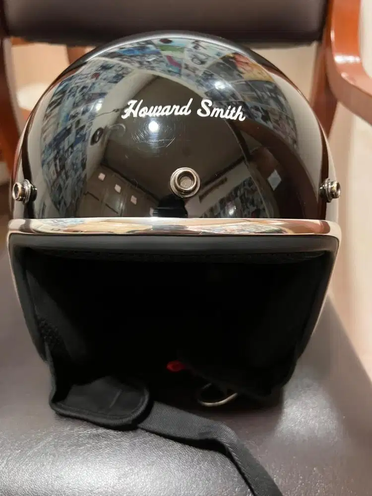 Helm Howard and Smith ( Bogo Retro )