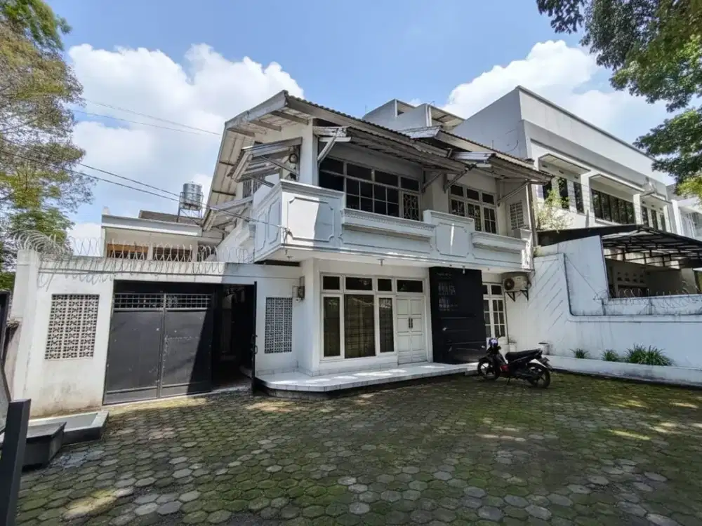 Tanah dan Bangunan di Jl. Gurame, Burangrang Kota Bandung