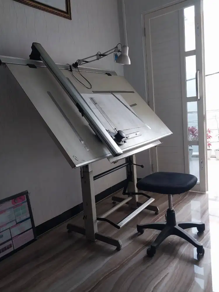 Meja gambar arsitek Mutoh