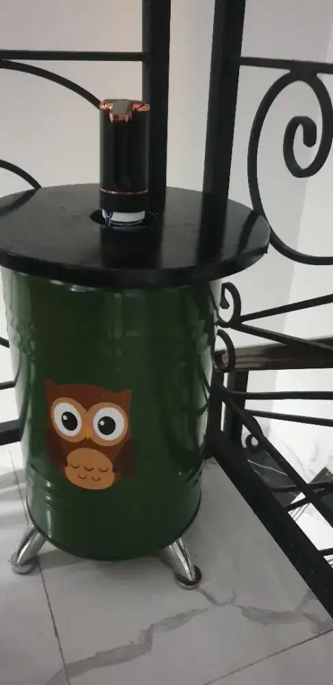 Tempat galon Estetik