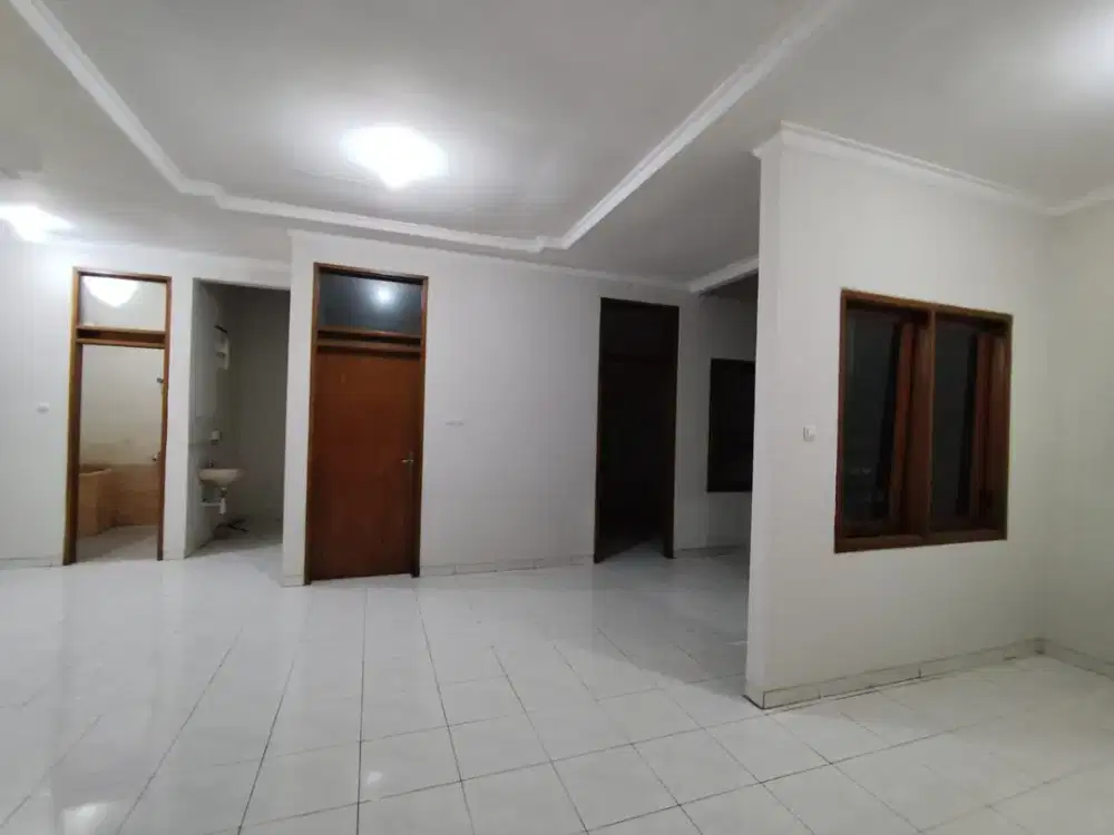 Jual Rumah Baru Renovasi di Taman Kopo Indah 3