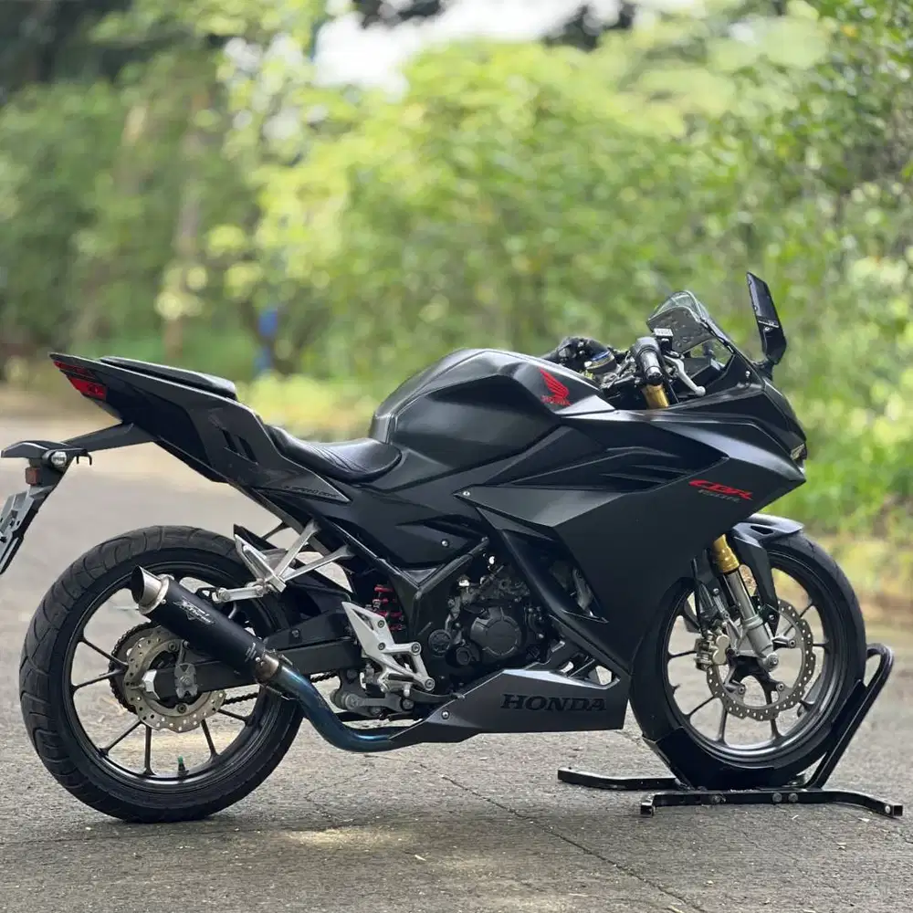 TAMPIL SPORTY! HONDA NEW CBR150R ABS 2021 BLACK KM LOW PAJAK ON SUPERB