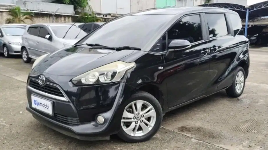 Toyota Sienta 1.5 G Bensin-AT 2016