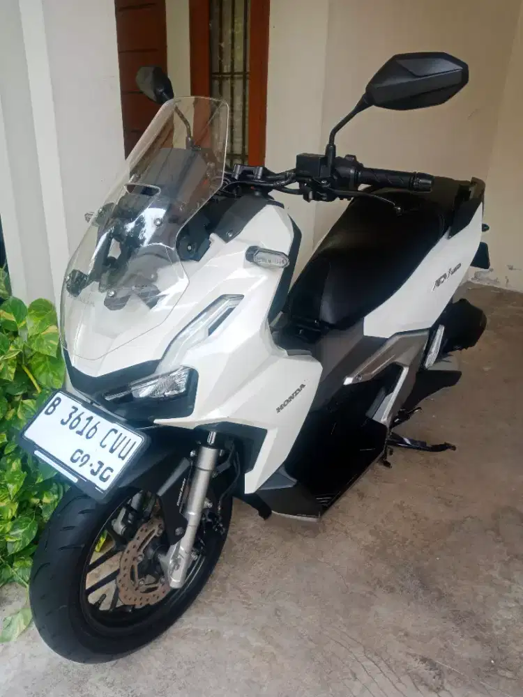 LOW KM! NEW HONDA ADV 160 KEYLESS PAJAK PANJANG FULL ORI KAYA BARU!!