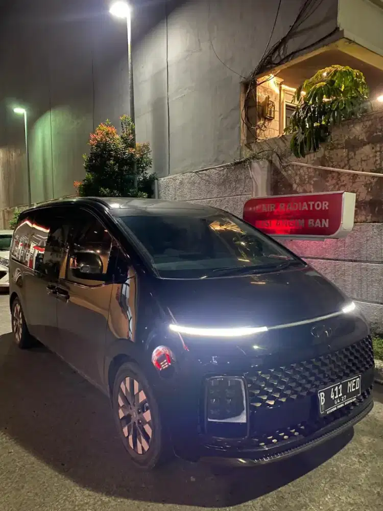 Hyundai Staria 9 Seat 2022