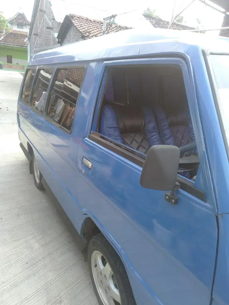 Mitsubishi L300 1990 Bensin