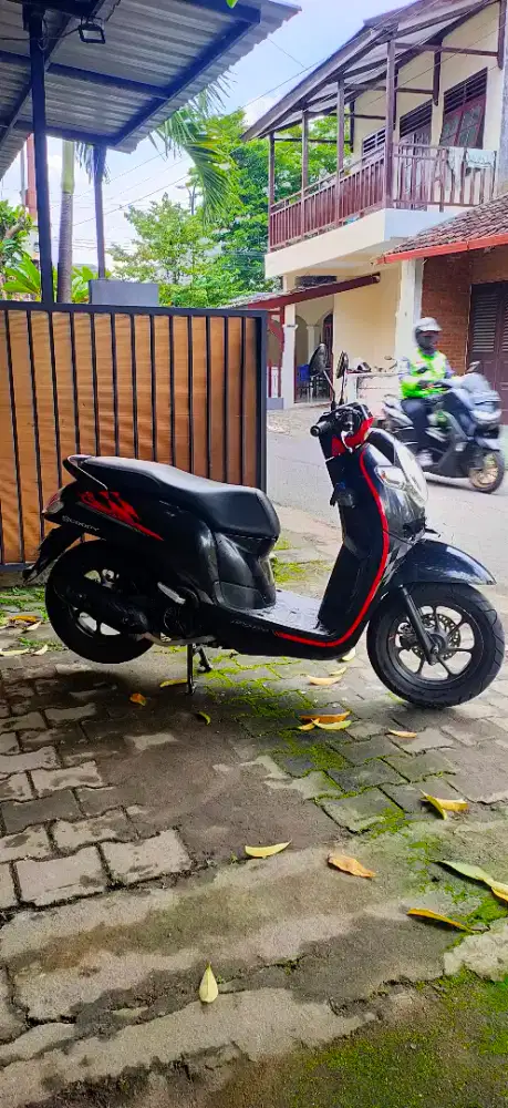 Scoopy 2018 hitam ab kota istimewa