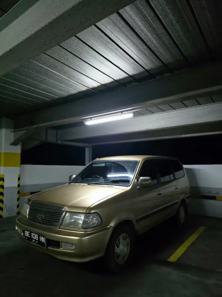 Kijang LGX 1.8 efi Tahun 2000