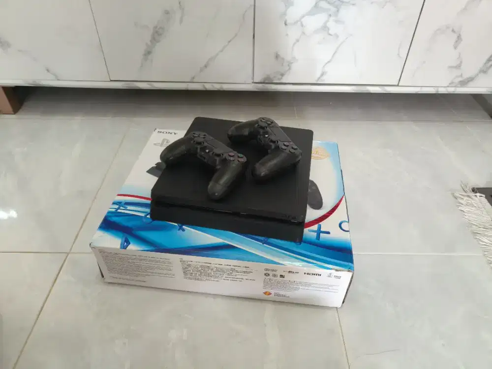 PS4 Slim 1TB H E N stik 2