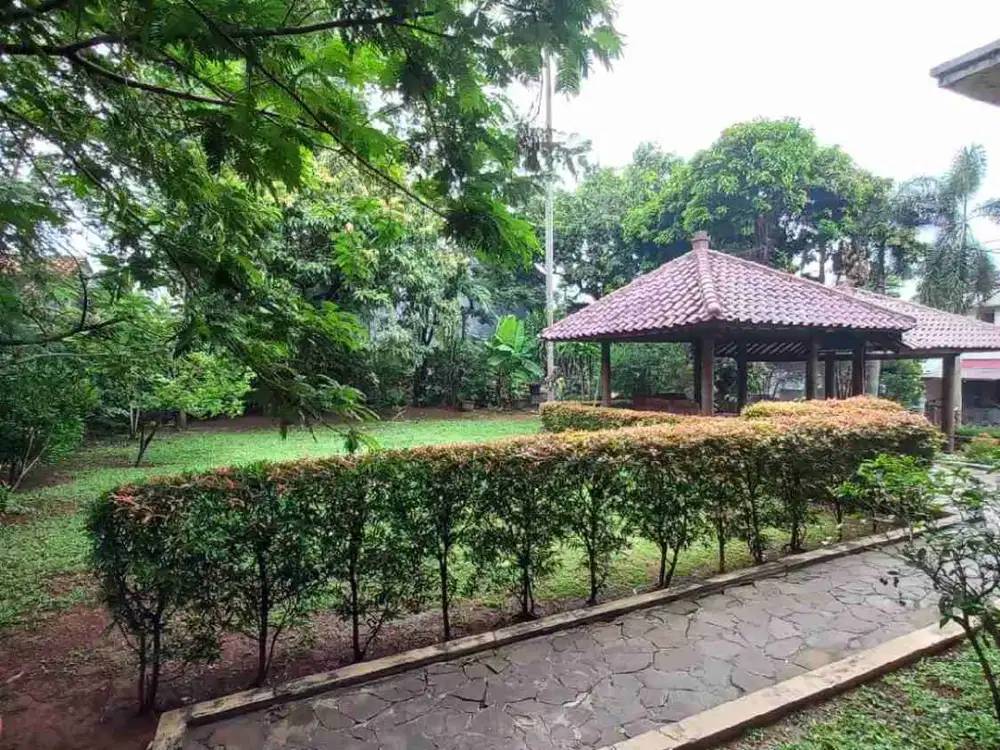 Rumah Luas Di Bintaro Sektor 9 - 0759