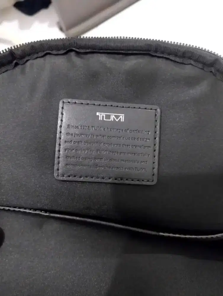 JUAL TAS TUMI WOODSLING BAG (PEMBELIAN 1 BULAN) DI ALSUT