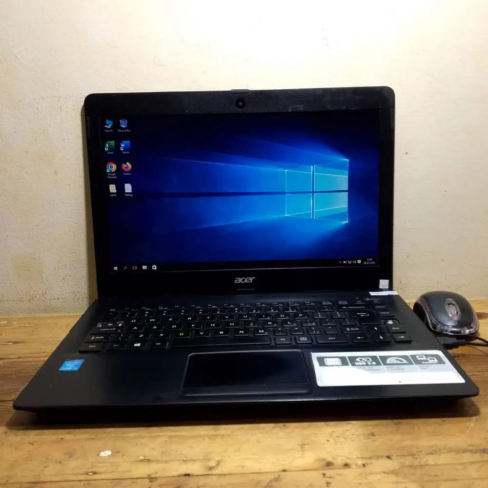 Acer core i3-5005U Ram 8 GB HDD 500 GB