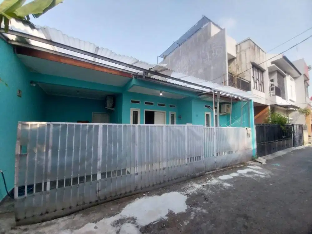 Disewakan rumah di Jalan AMD Joglo Jakarta Barat.