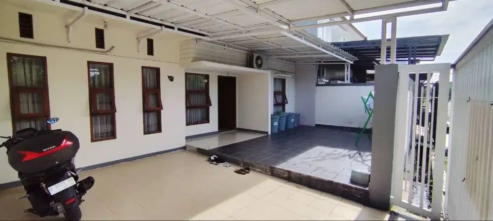 Dijual Rumah Siap Huni Di Taman Kopo Ketapang