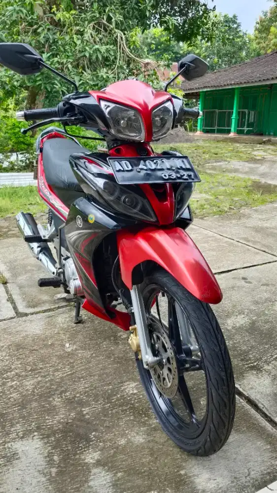 Jupiter Z 2012 merah marun