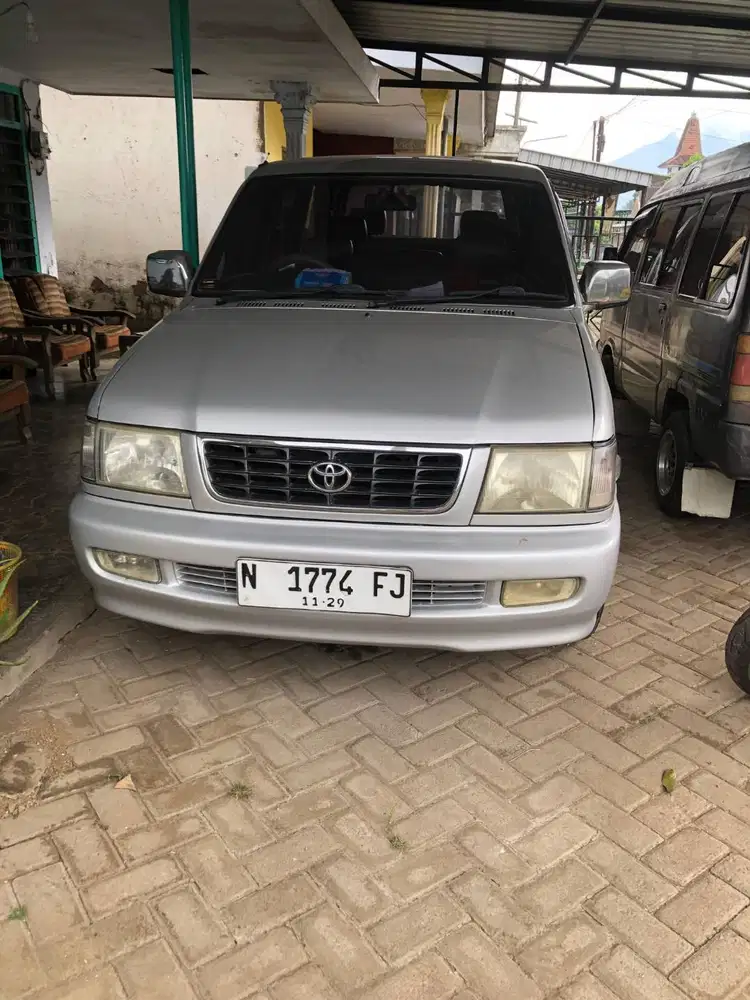 Toyota kijang lgx 1.8 2000