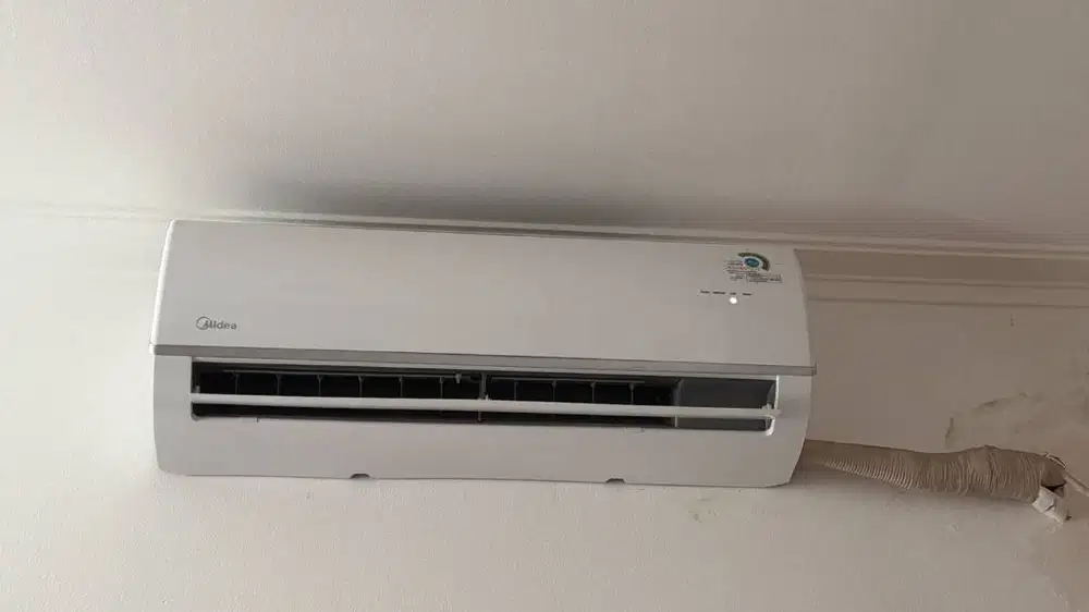 AC BEKAS MIDEA 1 PK INDOOR + OUTDOOR (WARRANTY ACTIVE)