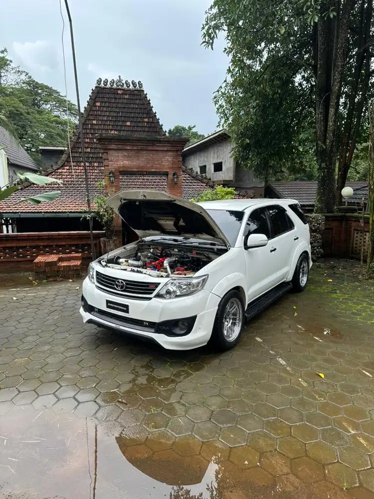Fortuner vnt trd full spek termurah