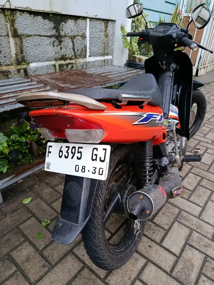 DIJUAL YAMAHA F1ZR TAHUN 2004
