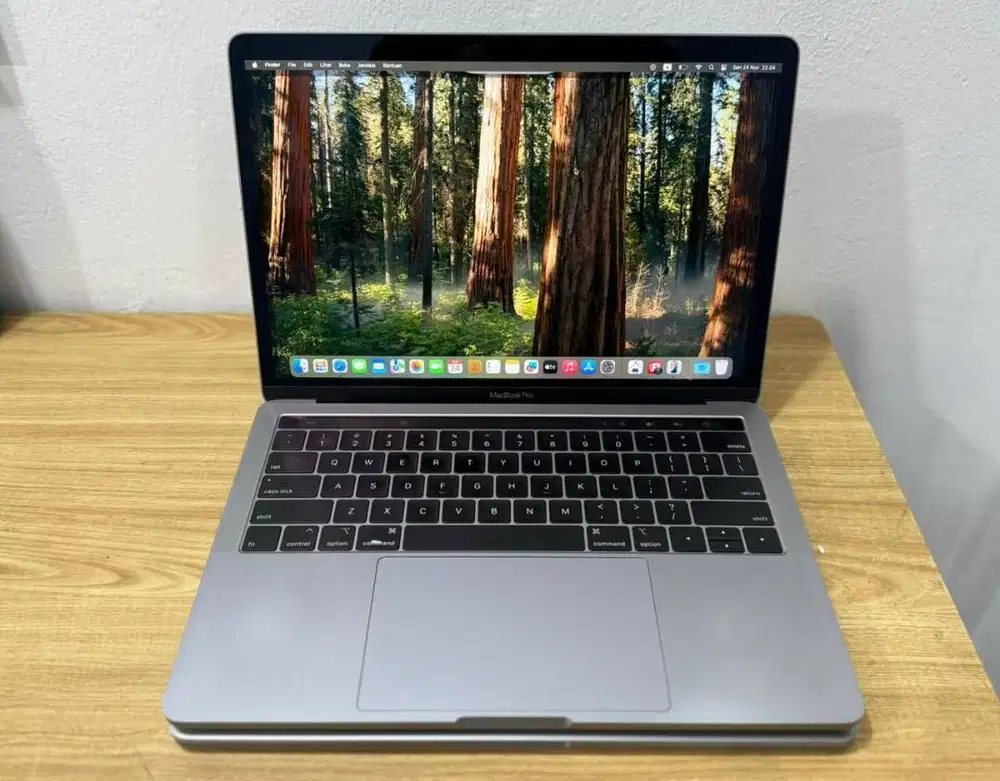 Macbook Pro Touchbar 2019 Core i7 Ram 16GB N-WJ