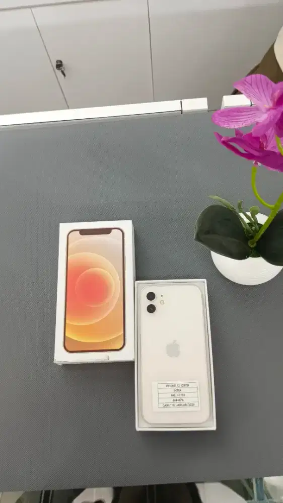 IPHONE 12 128 GB TOSCA  NOMINUS MULUS FULLSET BERGARANSI