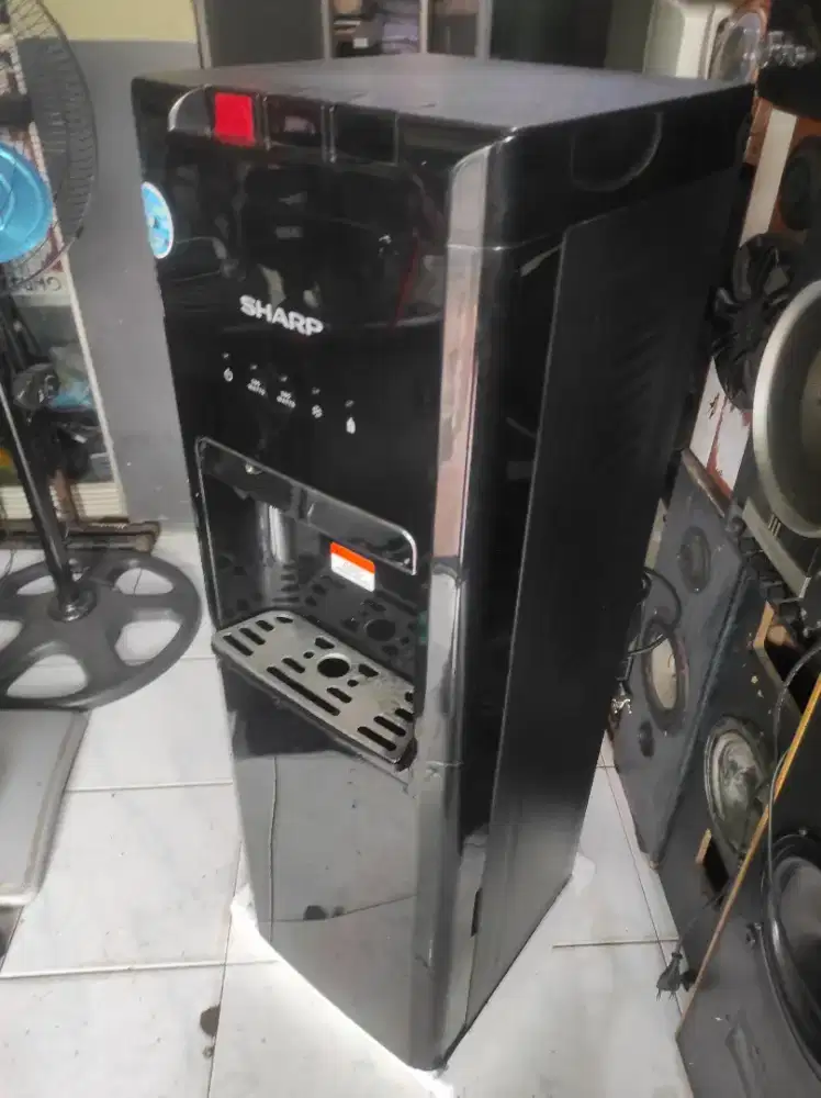 Dispenser galon bawah merk Sharp type SWD 66 EHL BS siap pakai normal