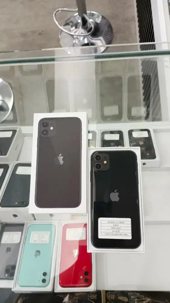 IPHONE 11 128 GB   NOMINUS MULUS FULLSET BERGARANSI