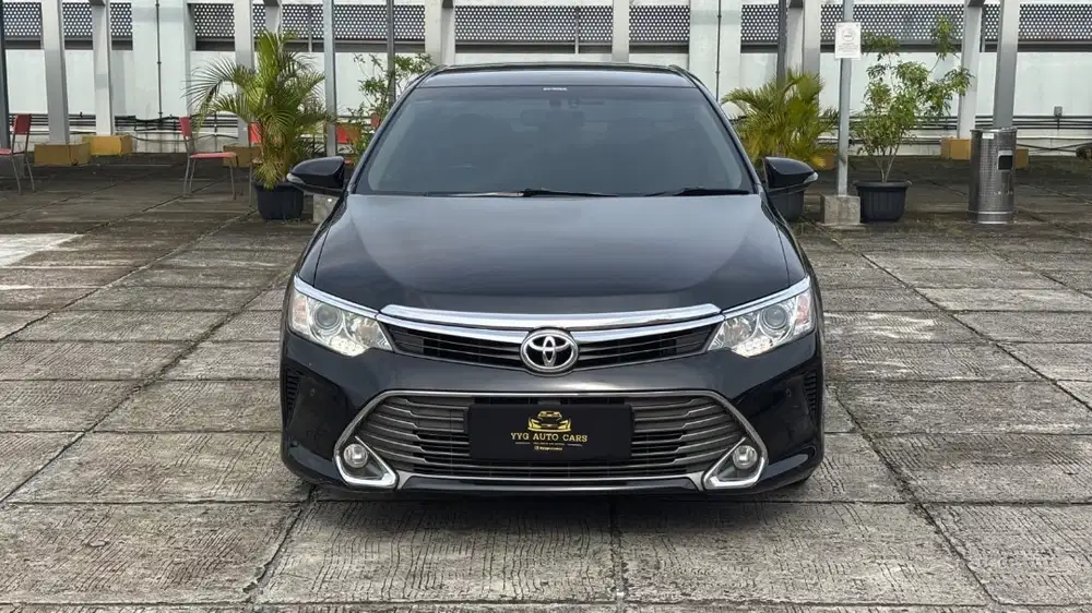 TOYOTA CAMRY V 2.5 AT MATIC 2016 HITAM [HARGA CASH]