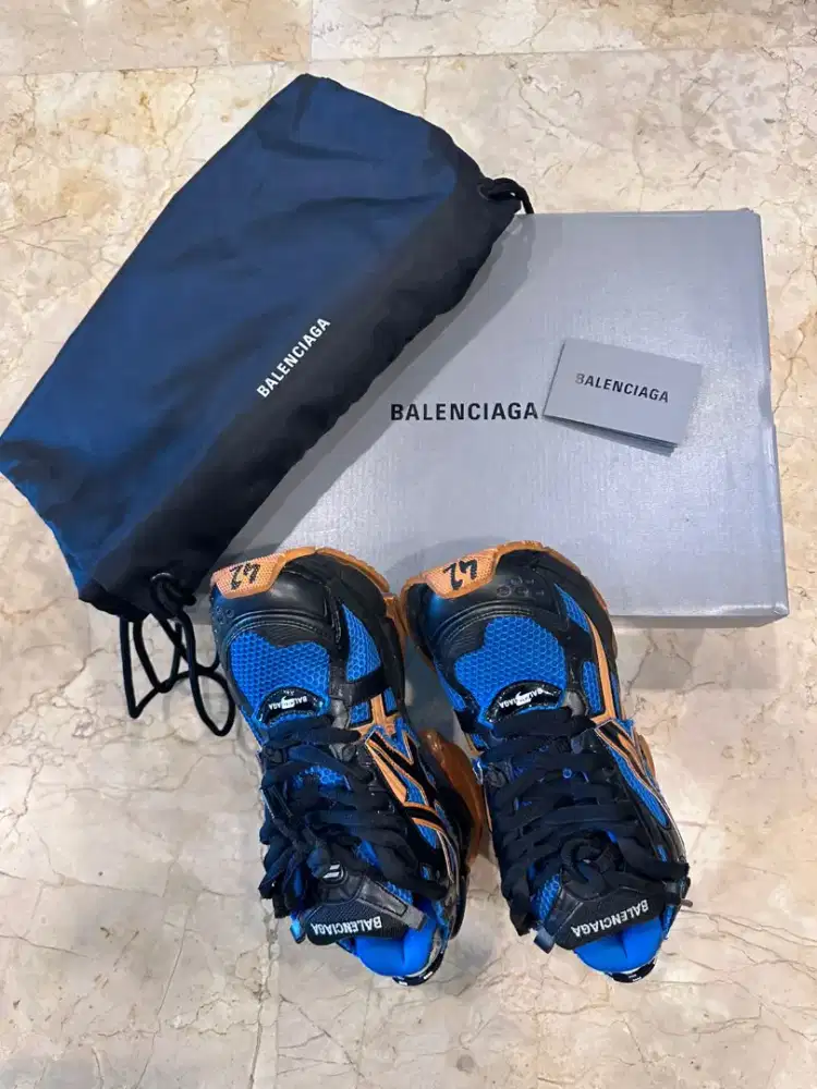 Sepatu Balenciaga Mens Runner Graffiti Size 42