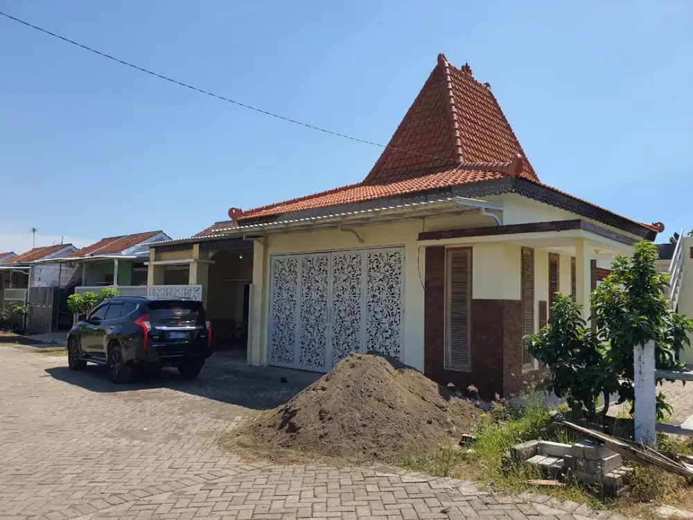 RUMAH HOOK DI PERUMNAS KRATON PASURUAN