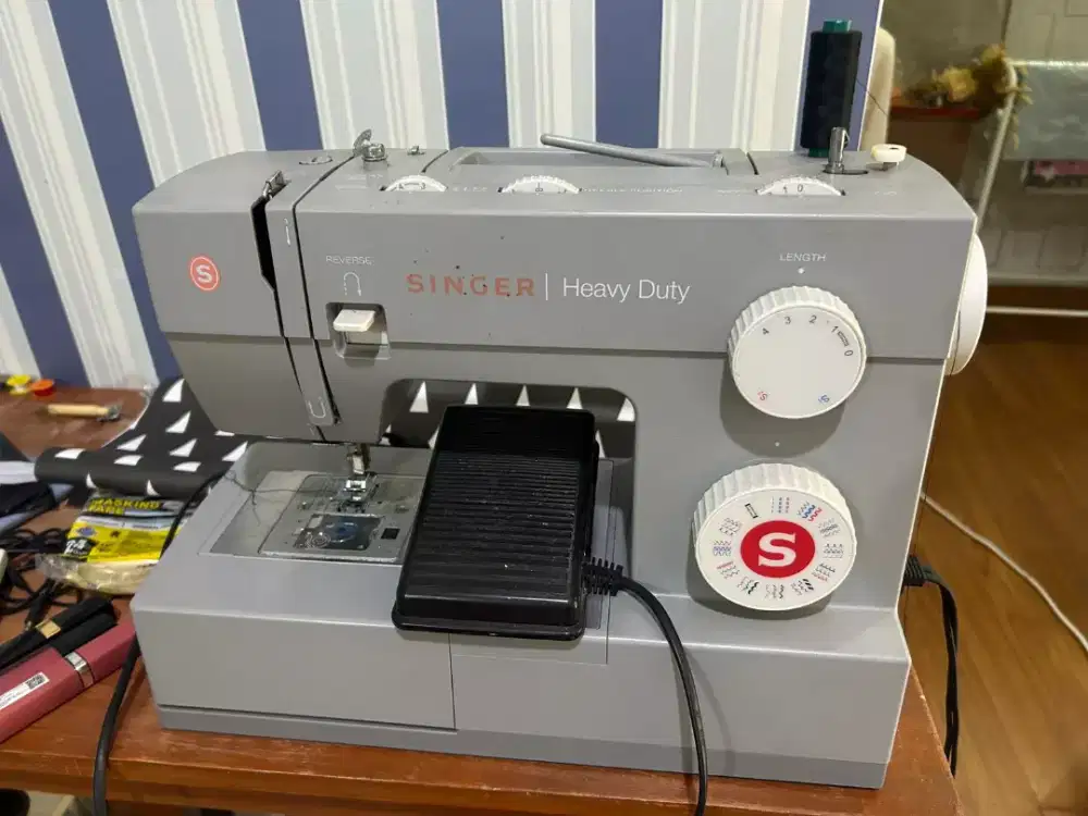 Mesin jahit singer dengan sepatu nya @dinantisecondhand