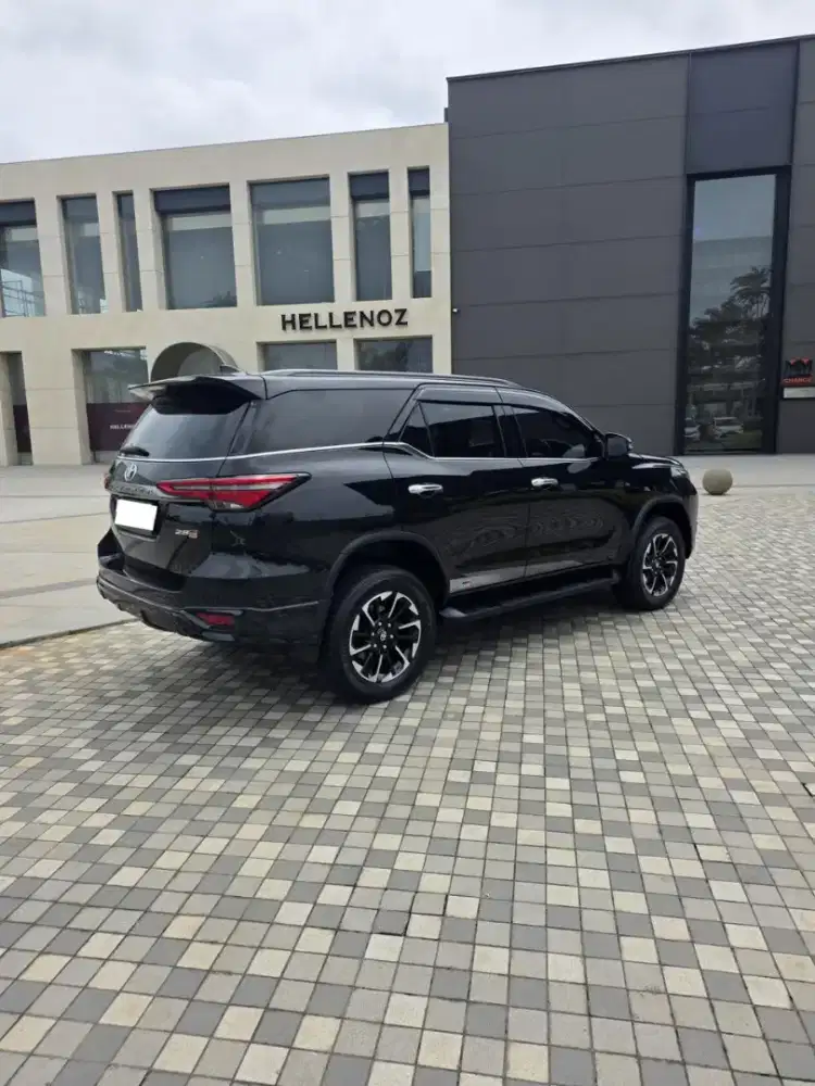 Fortuner VRZ GR 2.8 2022 LOW KM