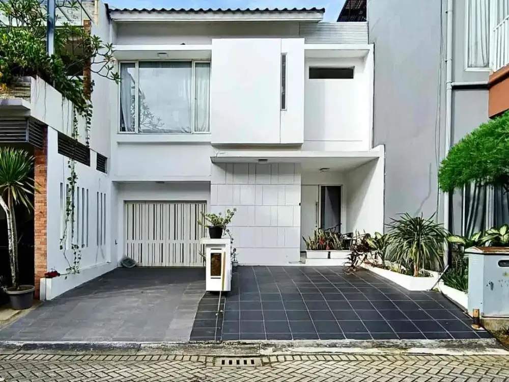 Di Jual Rumah Modern semi Furnish Dekat Akses Tol Dan Mall Di Bintaro