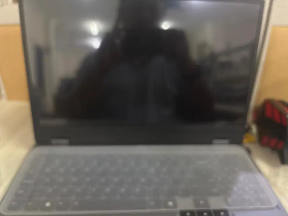Laptop lenovo loq i5