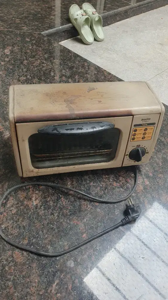 oven bekas panas nya masih bagus atas bawah