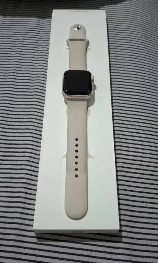 Apple Watch SE (2nd Gen) 40mm