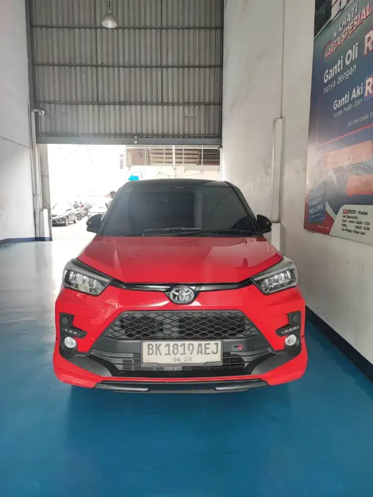 Raize 1.0T GR Sport Two Tone.